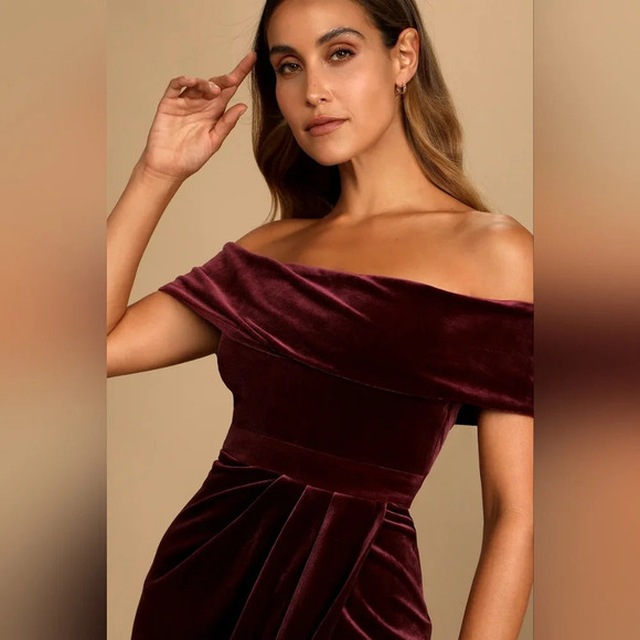 Lulus I'm Enchanted Burgundy Velvet Off-the-Shoulder Maxi Dress XL Wedding Party - Picture 3 of 10